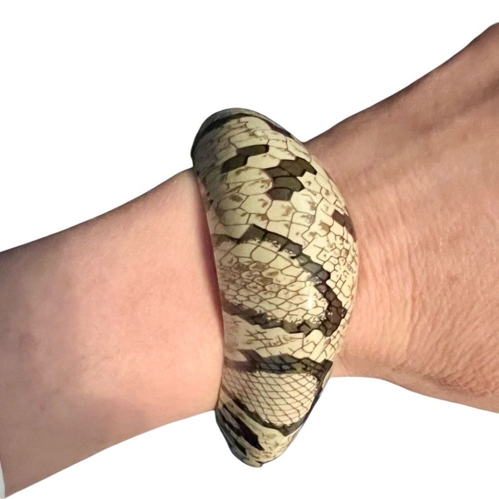 Vintage 80s 90s Kenneth Lane Snake Bangle Wide Asymmetrical Bracelet Beige Black